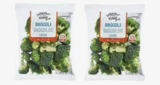 Brocoli con atún y vasito de cuscus.